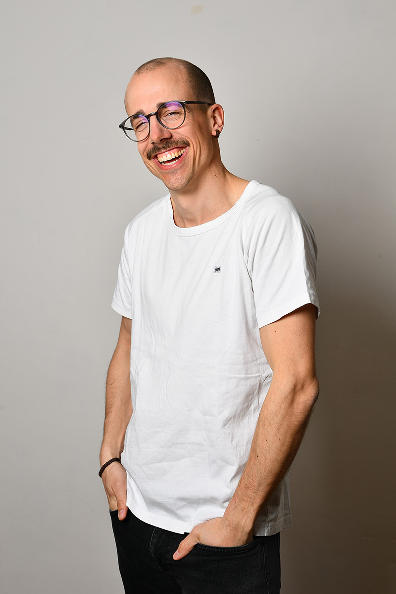 Portrait von Comedian Fabian Rütsche